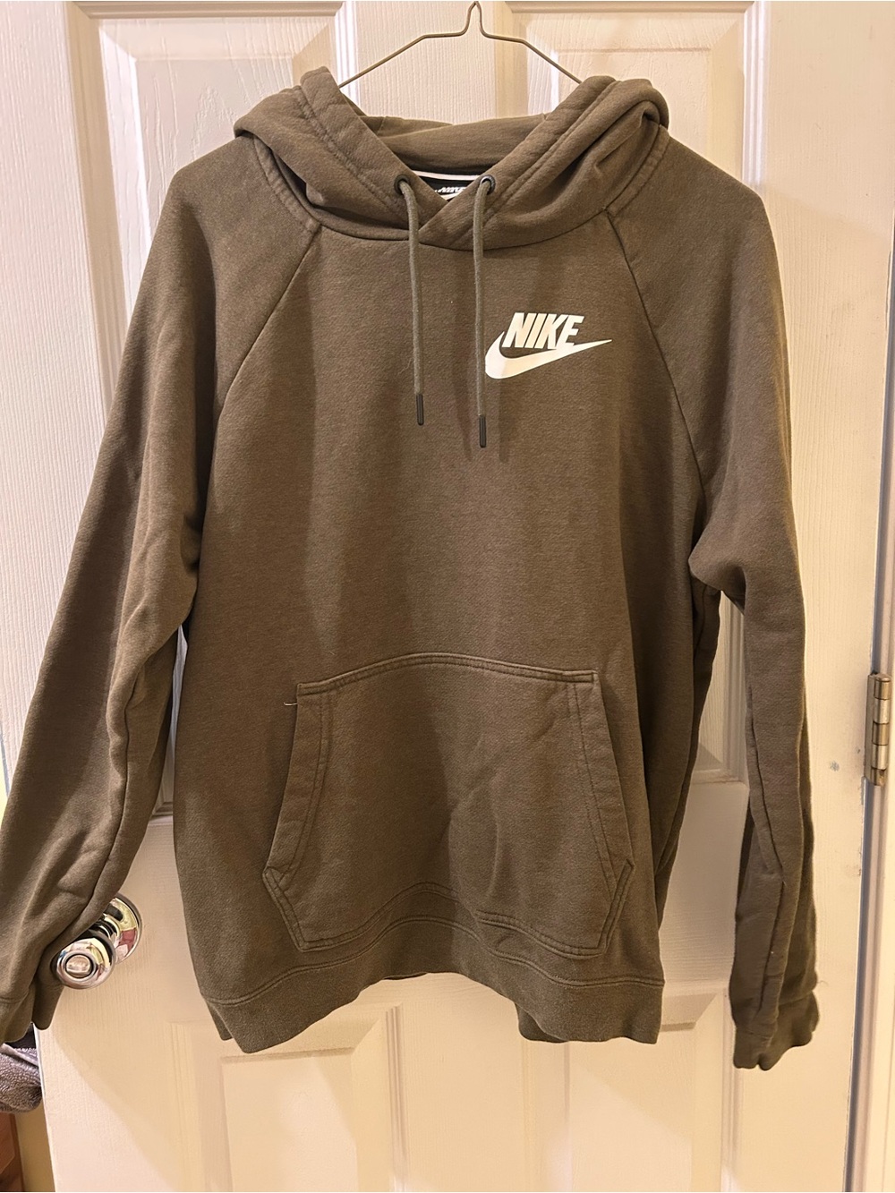 Nike women’s Olive Pullover Hoodie Sweatshirt